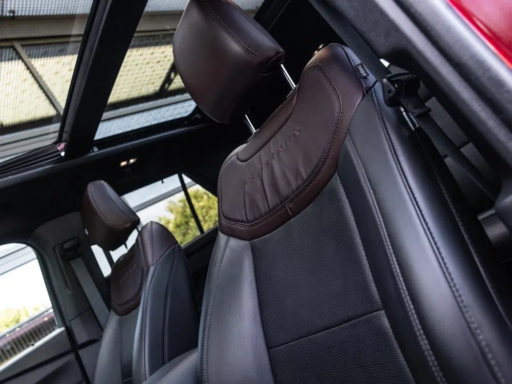Ford Explorer 3.0 V6 ECOBOOST uit 2022, foto 16
