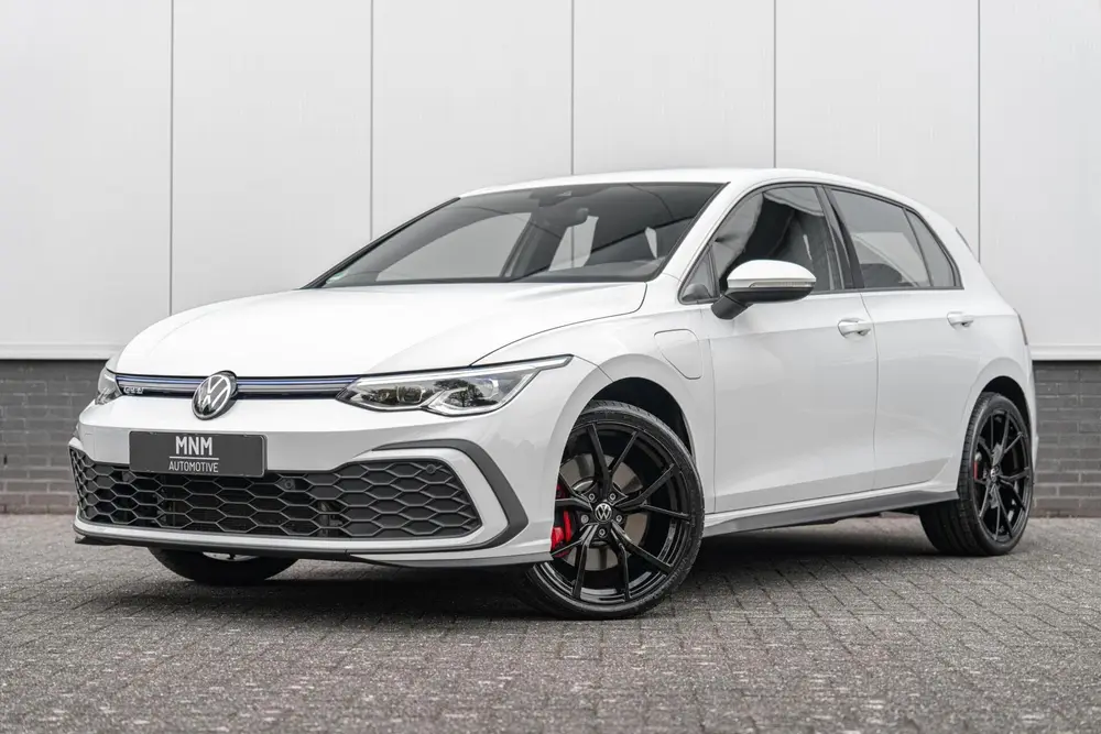 Volkswagen Golf 1.4 eHybrid GTE |IQ-Light|Virtual|Carplay|AC uit 2020