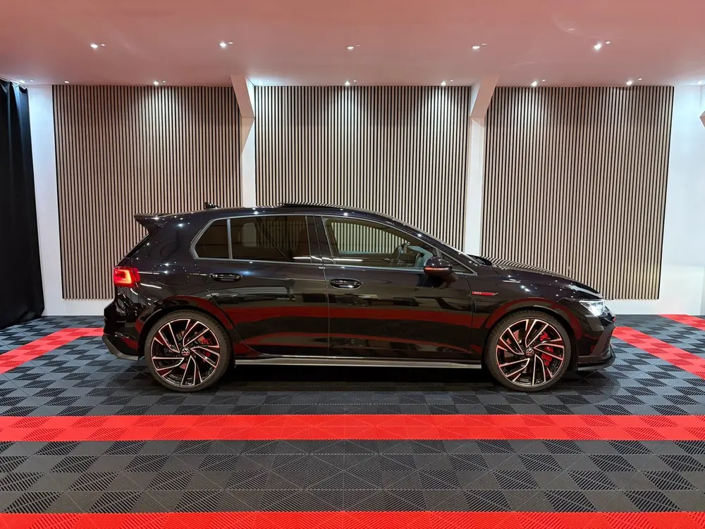 Volkswagen Golf 2.0 TSI GTI Clubsport Pano Leder Camera Keyl uit 2023, foto 2