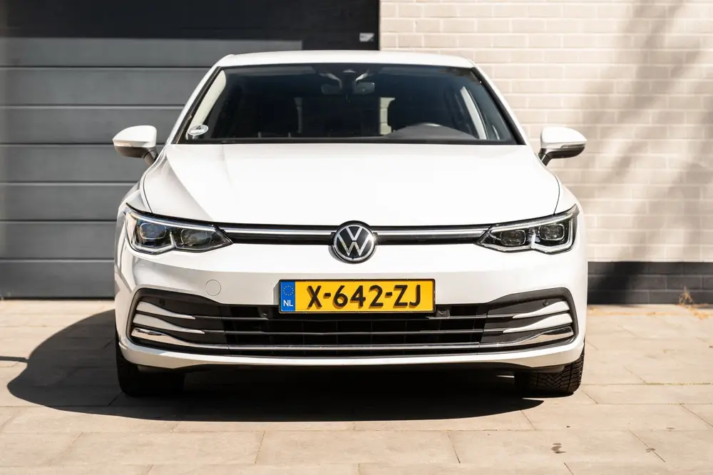 Volkswagen Golf 1.5 eTSI Style IQ Light | Camera | Massage | uit 2020, foto 6