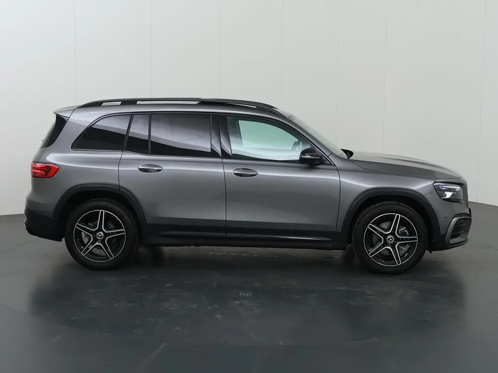 Mercedes-Benz GLB 180 Business Solution AMG uit 2026, foto 6