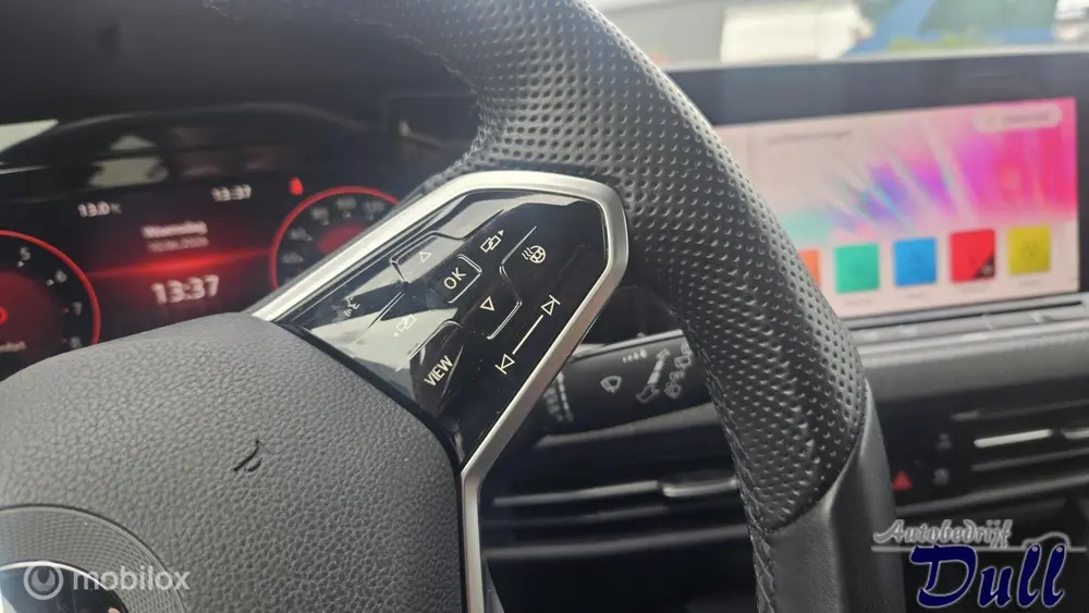 Volkswagen Golf 1.5 eTSI R-Line DSG Virtualdashboard 68118KM uit 2020, foto 18