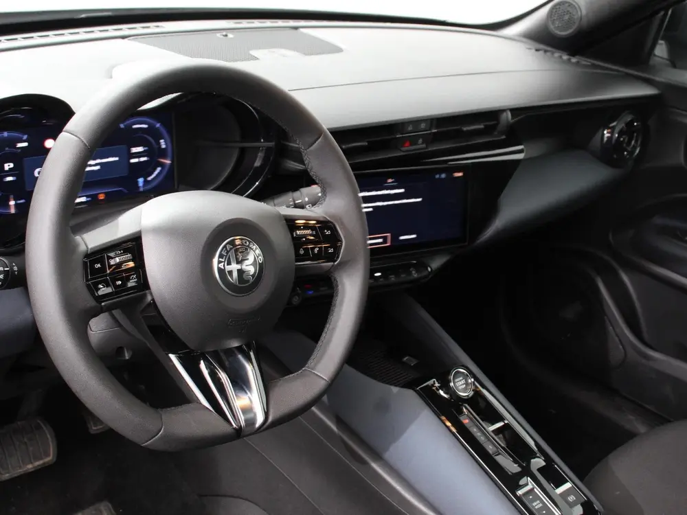 Alfa Romeo Junior Elettrica Automaat 156PK Adaptieve Cruise uit 2025, foto 2