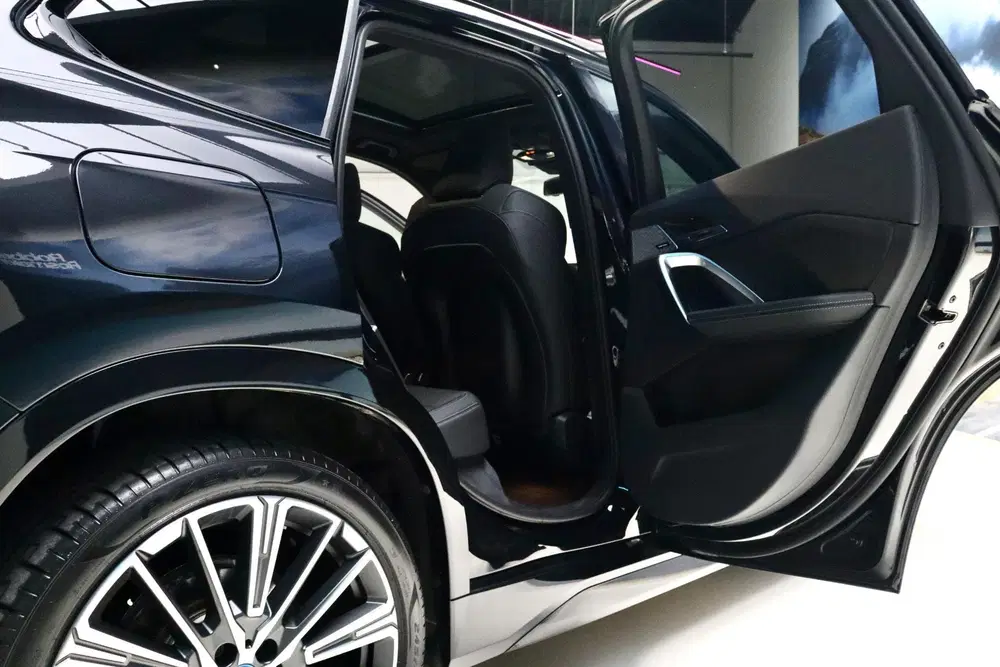BMW X1 xDrive25e M Sport uit 2024, foto 16