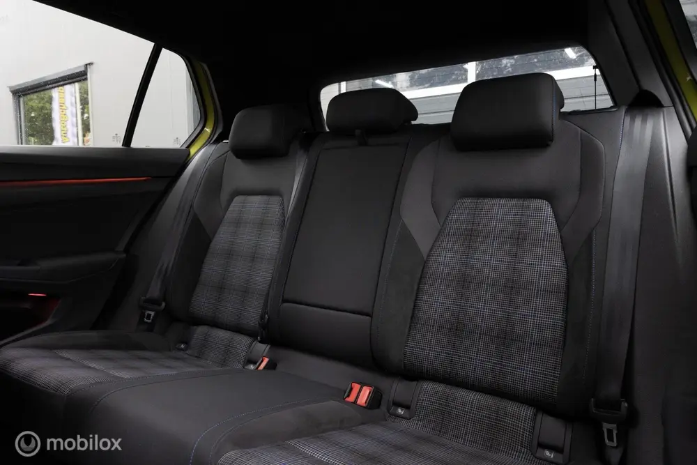 Volkswagen Golf 1.4 eHybrid GTE IQ LICHT VIRTUAL COCKPIT uit 2021, foto 17