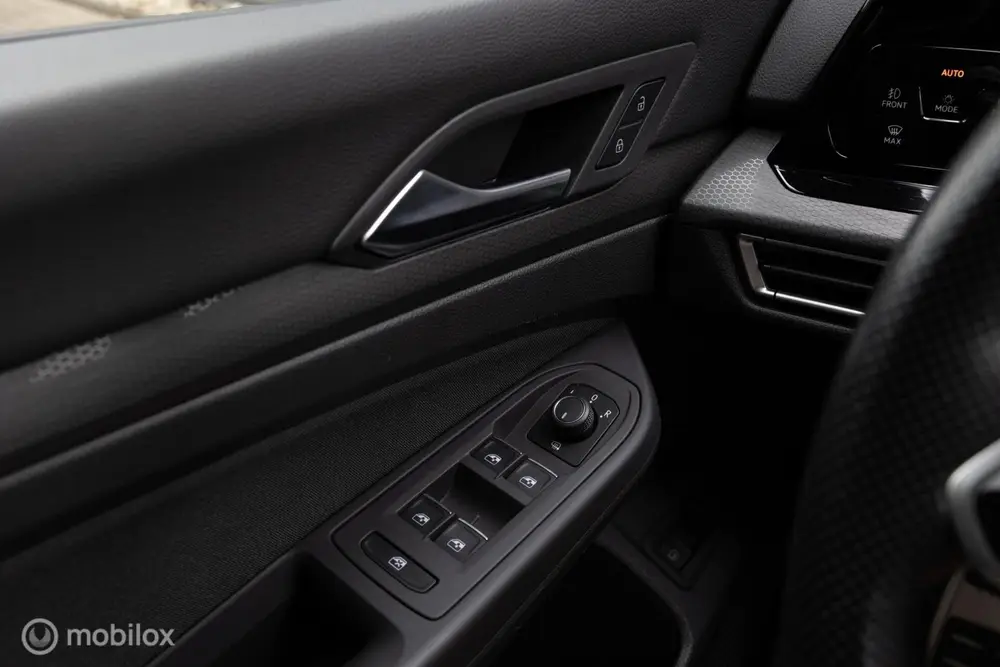 Volkswagen Golf 1.4 eHybrid GTE IQ LICHT VIRTUAL COCKPIT uit 2021, foto 19