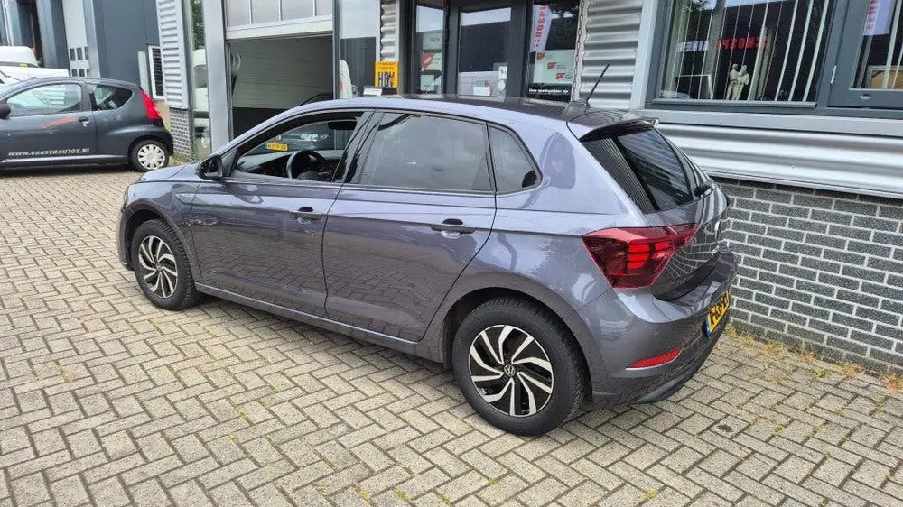 Volkswagen POLO 1.0i TSI R line DSG  95PK AIRCO NAVI PDC VIR uit 2022, foto 2
