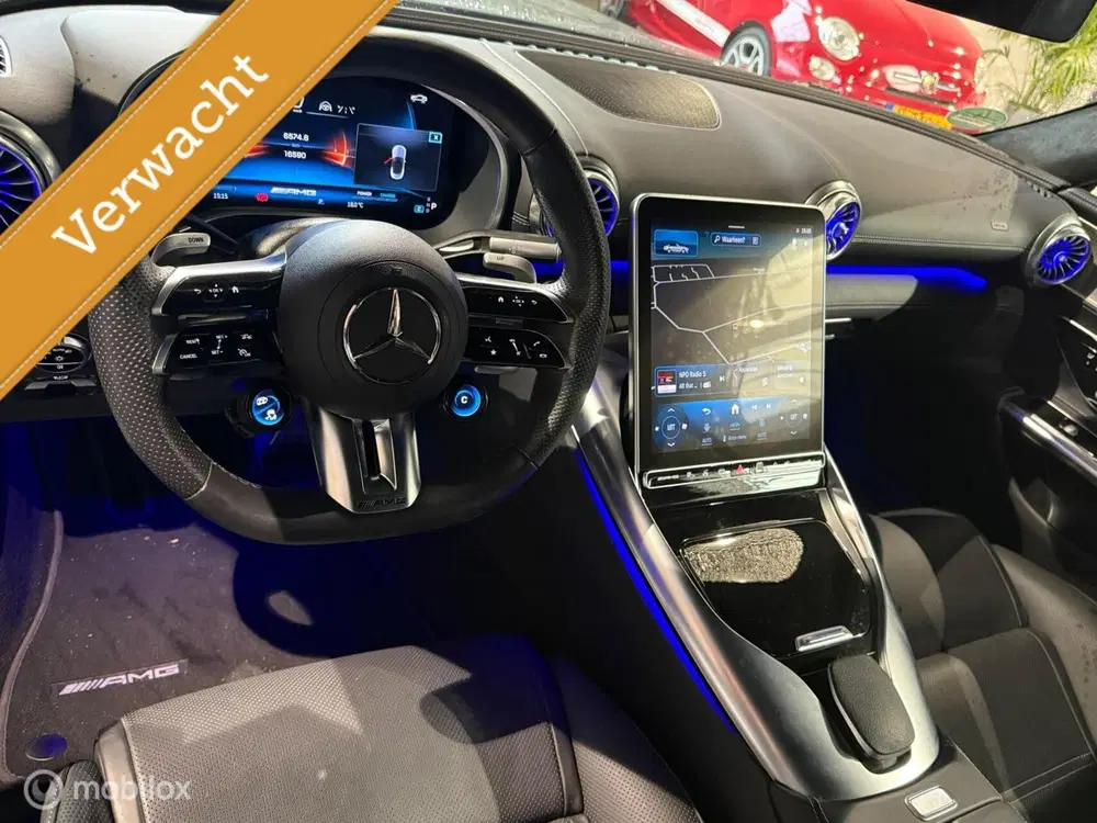 Mercedes-Benz SL AMG 43 uit 2023, foto 6
