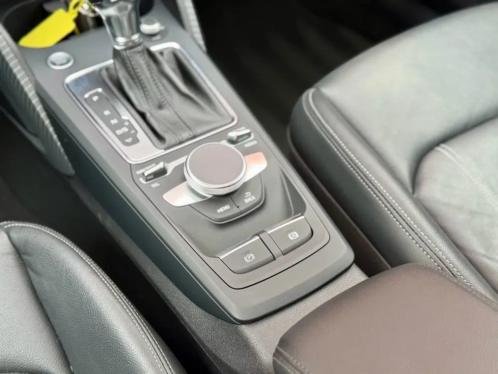 Audi Q2 35 TFSI S-Line Virtual Pano Carplay Camera uit 2019, foto 20