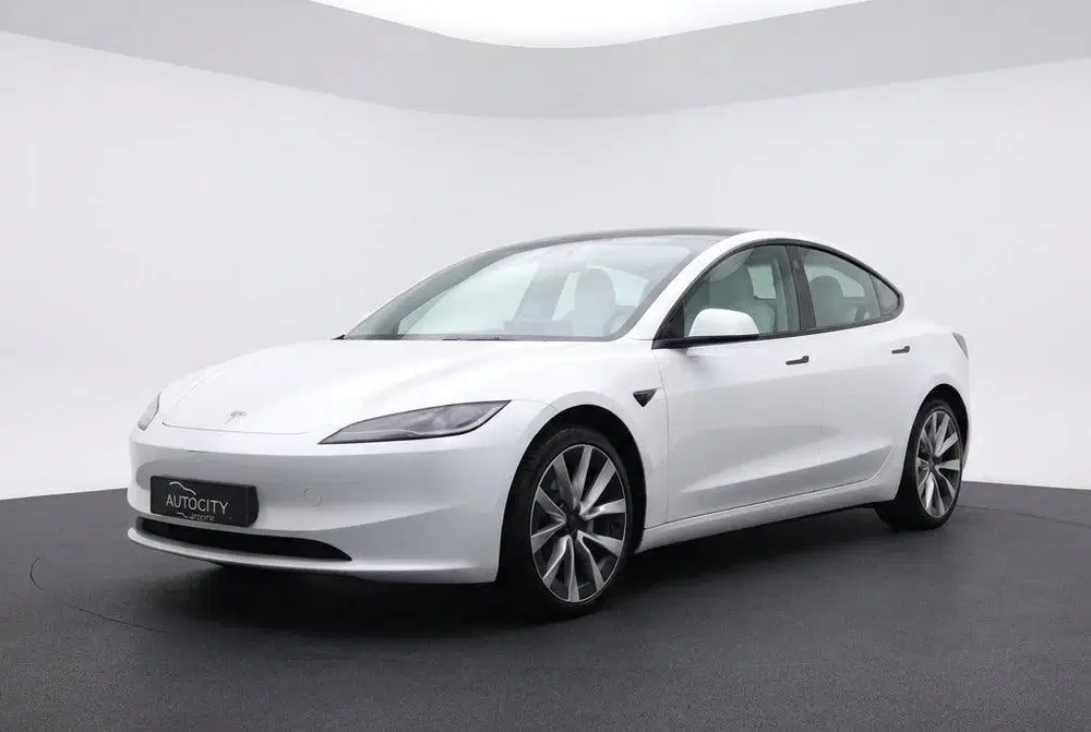 Tesla Model 3 Premium Long Range AWD 78kWh l FSD4 (HW4) uit 2024