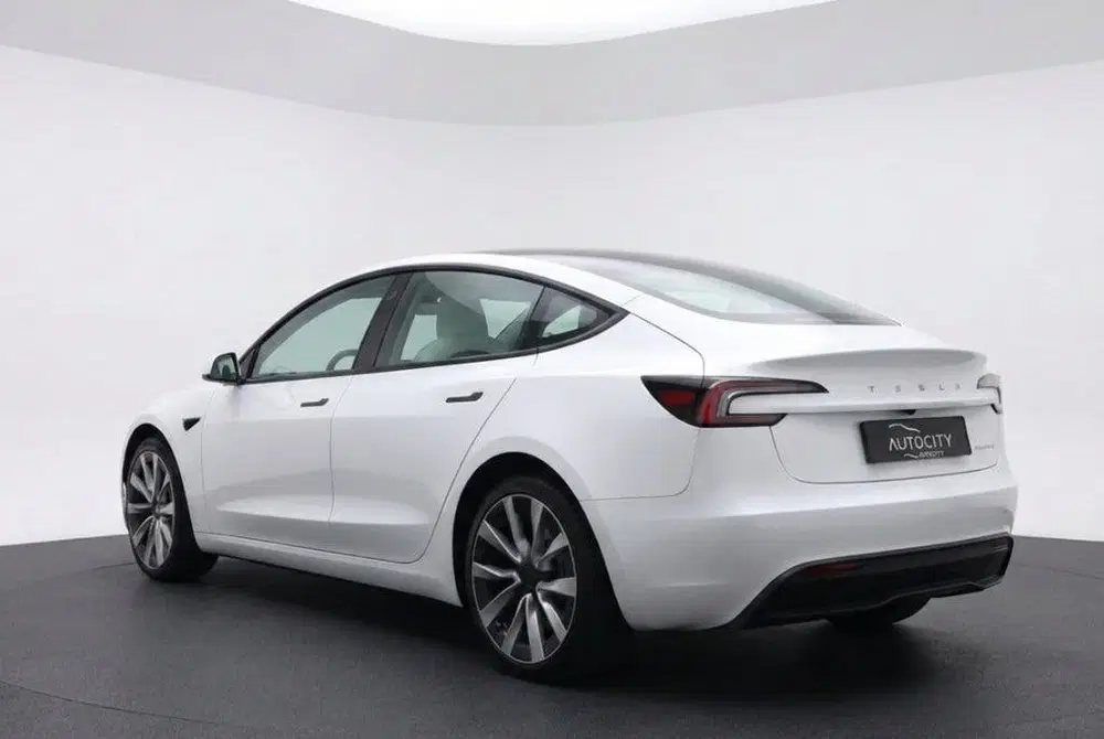 Tesla Model 3 Premium Long Range AWD 78kWh l FSD4 (HW4) uit 2024, foto 3