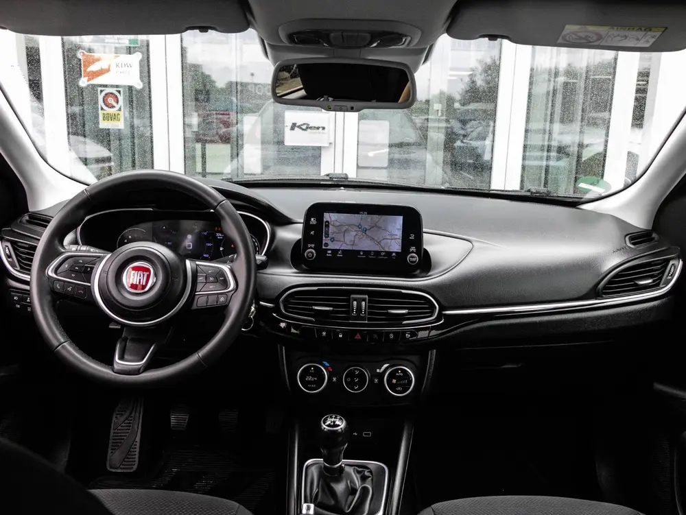 Fiat Tipo 1.0 Life uit 2021, foto 2