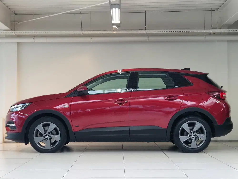Opel Grandland 1.6 Turbo Plug-In Hybrid Business Elegance uit 2021, foto 2