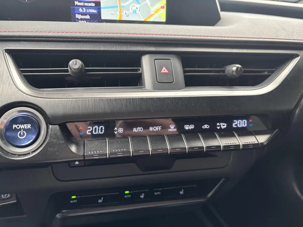 Lexus UX 250h F Sport Line uit 2019, foto 16