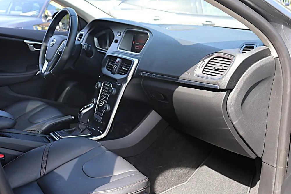 Volvo V40 Cross Country 1.5 T3 Polar+ Luxury (bj 2019) uit 2019, foto 12