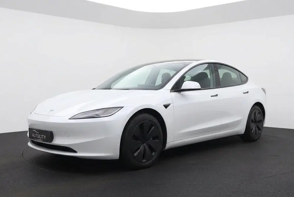 Tesla Model 3 Long Range Premium Highland AWD 78kWh SOH uit 2023