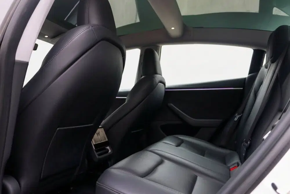 Tesla Model 3 Long Range Premium Highland AWD 78kWh SOH uit 2023, foto 10