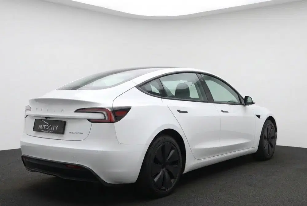 Tesla Model 3 Long Range Premium Highland AWD 78kWh SOH uit 2023, foto 4