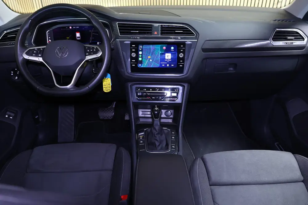 Volkswagen Tiguan 1.4 TSI eHybrid HIGHLINE DSG CARPLAY NAVI uit 2021, foto 2