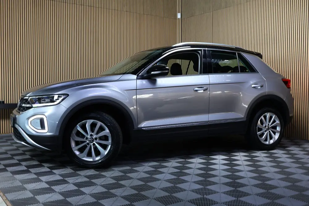 Volkswagen T-Roc 1.5 TSI Style DSG AVM VIRTUAL CARPLAY CLIMA uit 2023, foto 10