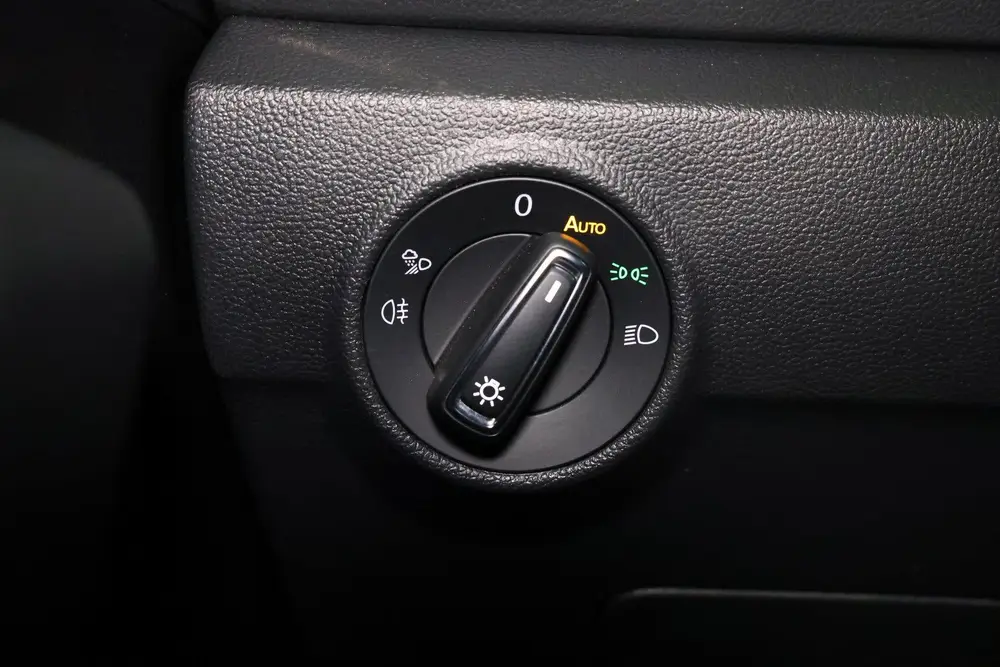 Volkswagen T-Roc 1.5 TSI Style DSG AVM VIRTUAL CARPLAY CLIMA uit 2023, foto 12