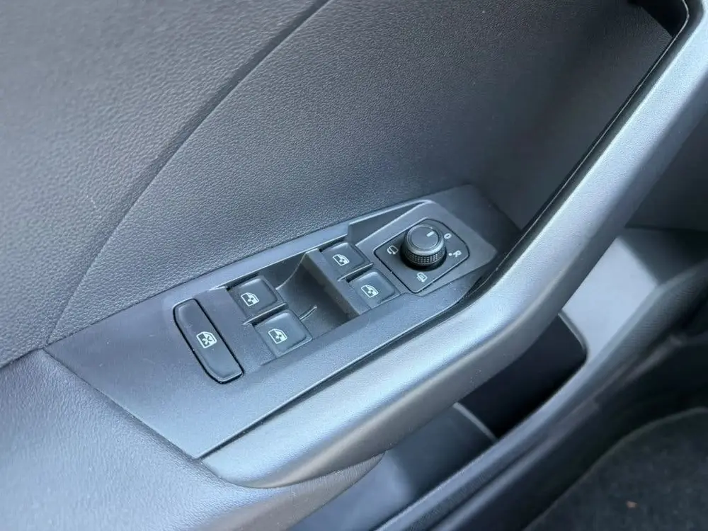Volkswagen T-Cross 1.0 TSI Life ACC Virtual Clima (bj 2022) uit 2022, foto 15