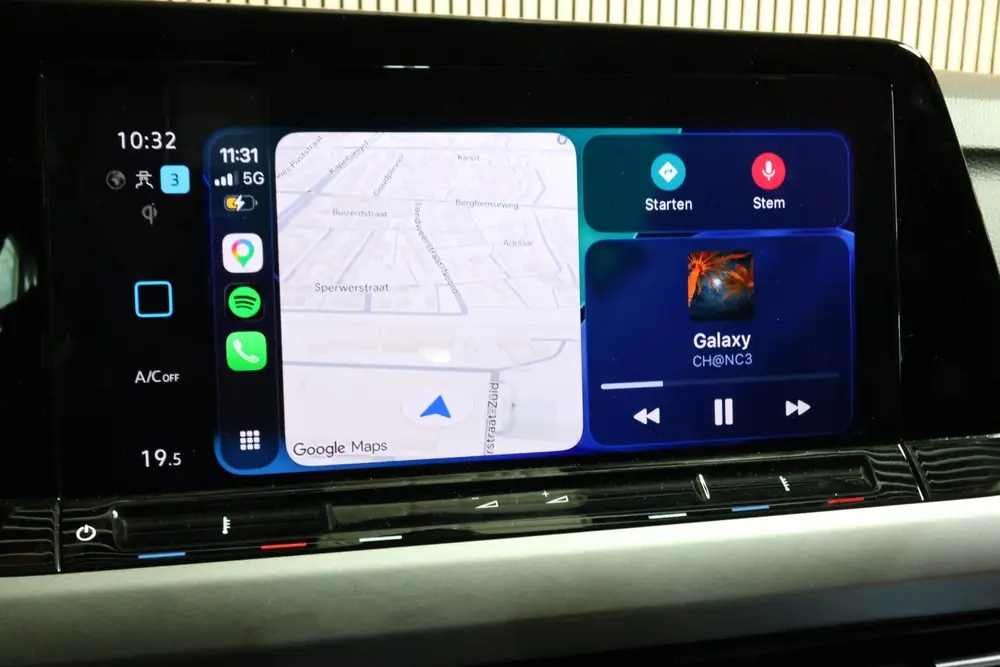 Volkswagen Golf R line 1.0 eTsi AVM ACC CARPLAY CAMERA PDC ' uit 2024, foto 18