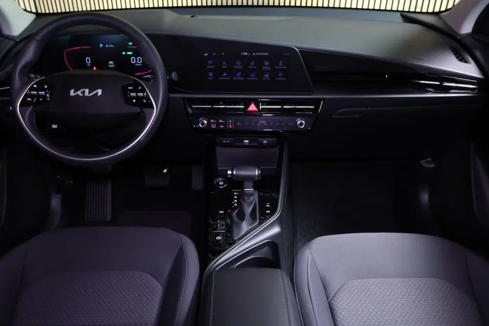 Kia Niro 1.6 GDi Hybrid DynamicLine AVM NAVI LANE C uit 2023, foto 2