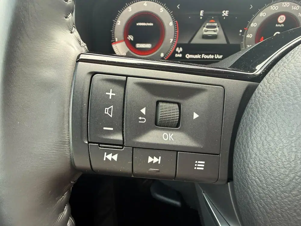 Nissan Qashqai 1.3 MHEV Premiere Edition *Trekhaak & ACC* uit 2021, foto 17