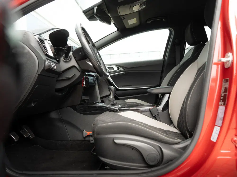 Kia ProCeed 1.0 T-GDI GT-Line Sportstoelen uit 2021, foto 15