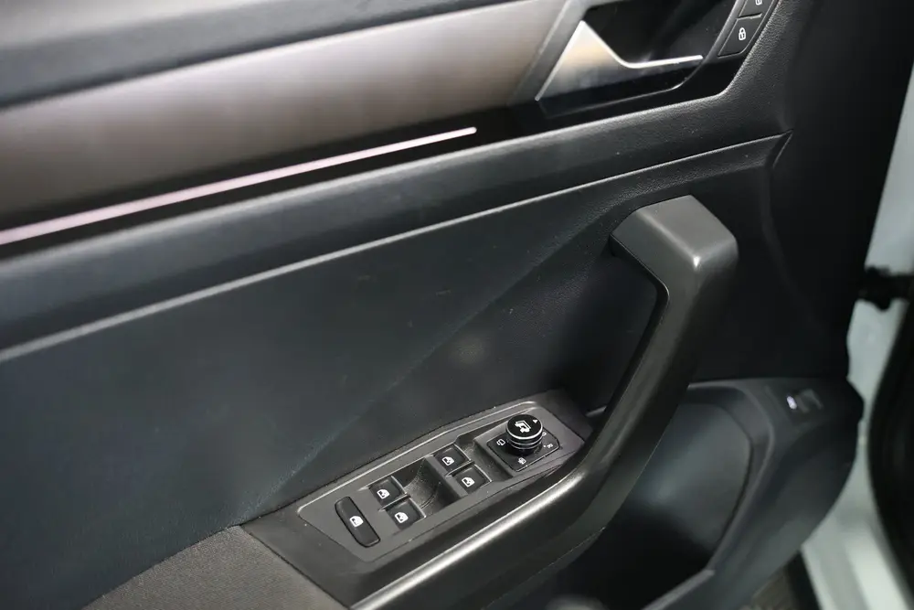 Volkswagen T-Roc 1.0 TSI R-Line CLIMA VIRTUAL PDC CARPLAY CA uit 2019, foto 10