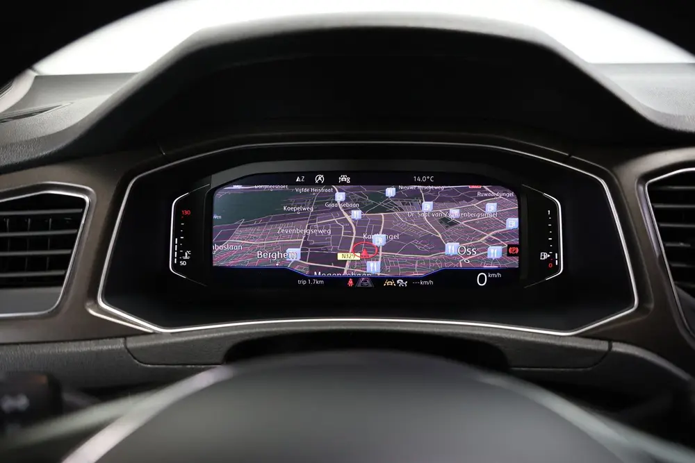 Volkswagen T-Roc 1.0 TSI R-Line CLIMA VIRTUAL PDC CARPLAY CA uit 2019, foto 16