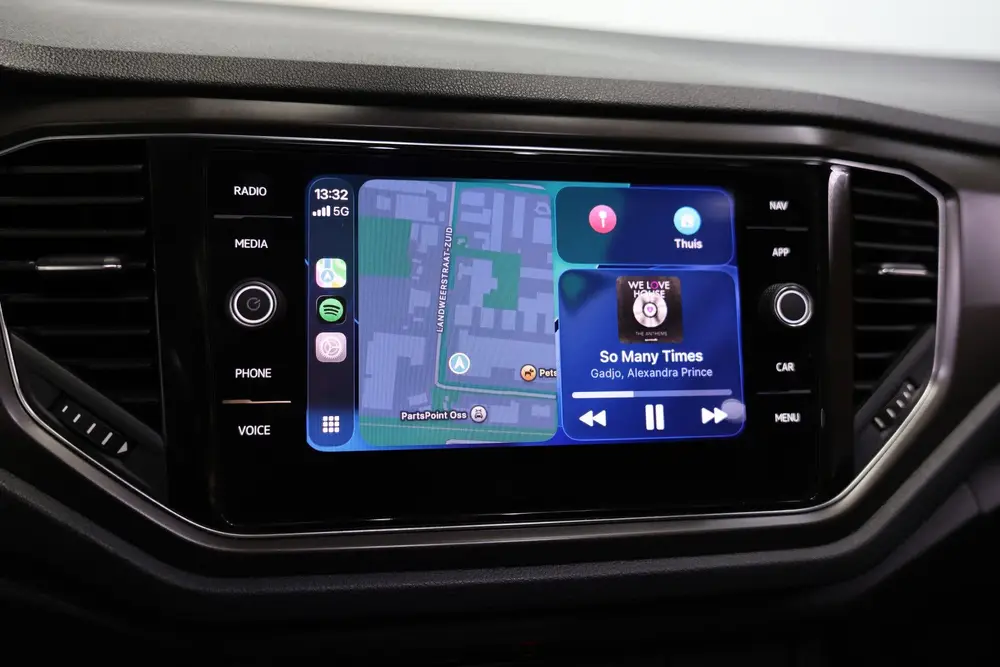 Volkswagen T-Roc 1.0 TSI R-Line CLIMA VIRTUAL PDC CARPLAY CA uit 2019, foto 20
