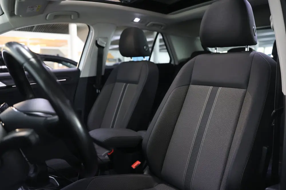 Volkswagen T-Roc 1.0 TSI R-Line CLIMA VIRTUAL PDC CARPLAY CA uit 2019, foto 3