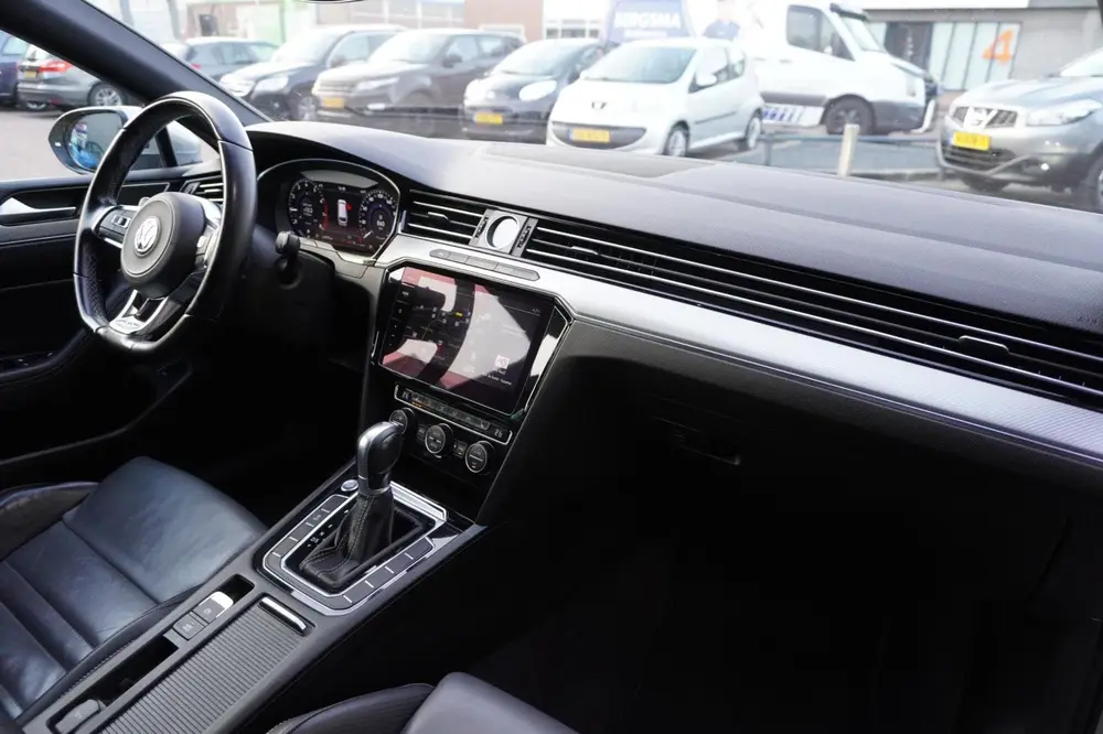 Volkswagen Passat Variant 1.5 TSI Highline Business R-Line | uit 2019, foto 18