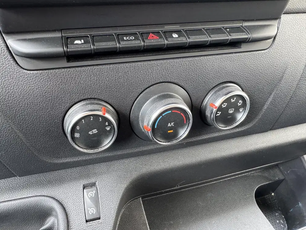 Nissan Interstar 2.3 dCi L3H2 N-Connecta uit 2024, foto 15