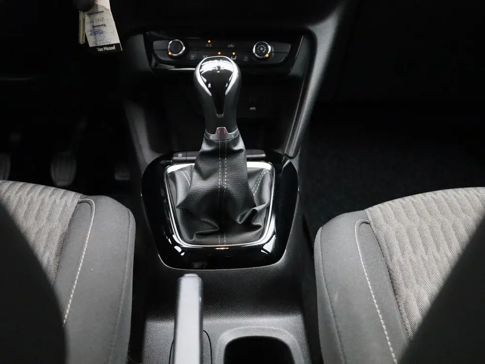 Opel Corsa 1.2 Edition uit 2021, foto 10