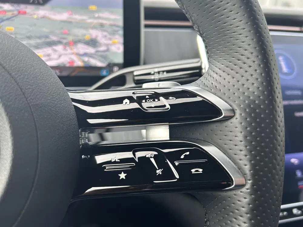 Mercedes-Benz EQE 300 AMG Line 89 kWh uit 2024, foto 15