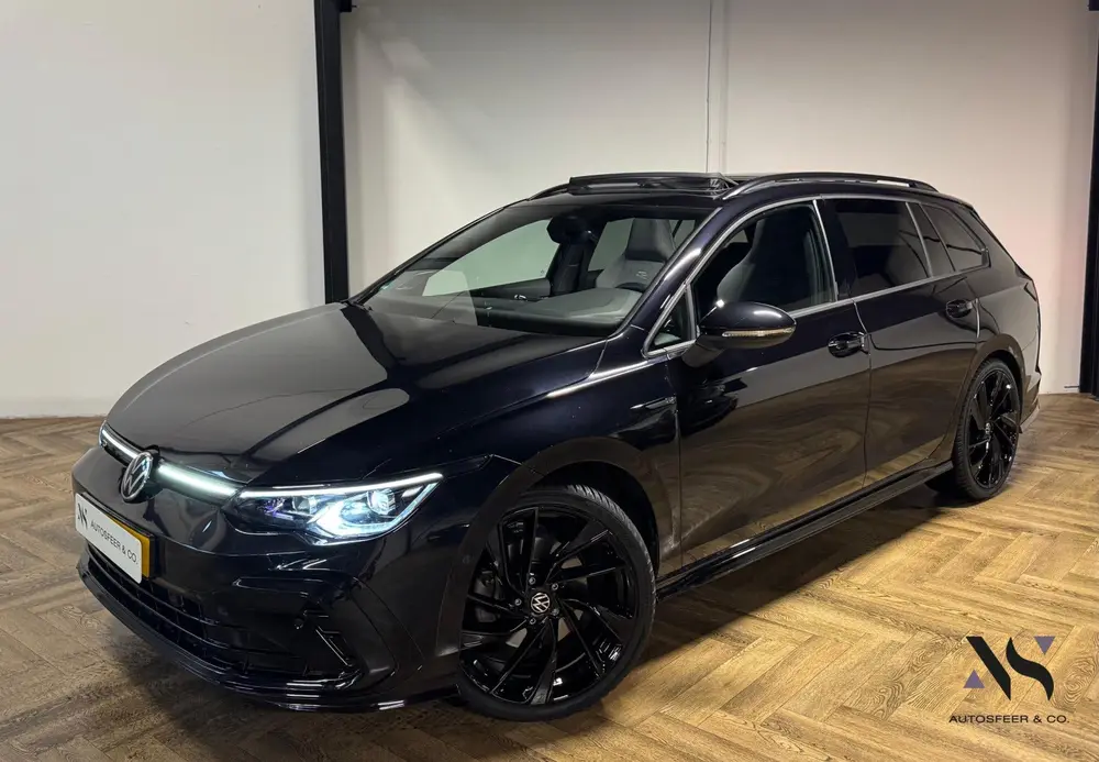 Volkswagen Golf Variant 2.0 4Motion R-LINE PANO KEYLESS' uit 2023