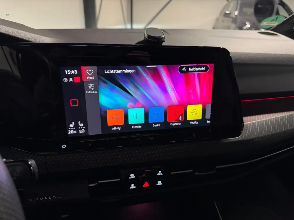 Volkswagen Golf Variant 2.0 4Motion R-LINE PANO KEYLESS' uit 2023, foto 9