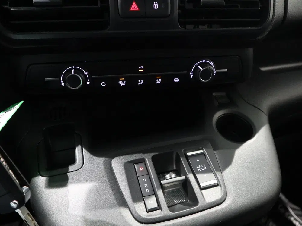Peugeot Partner 1.5 BlueHDi 130 EAT8 S&S L1 uit 2024, foto 16