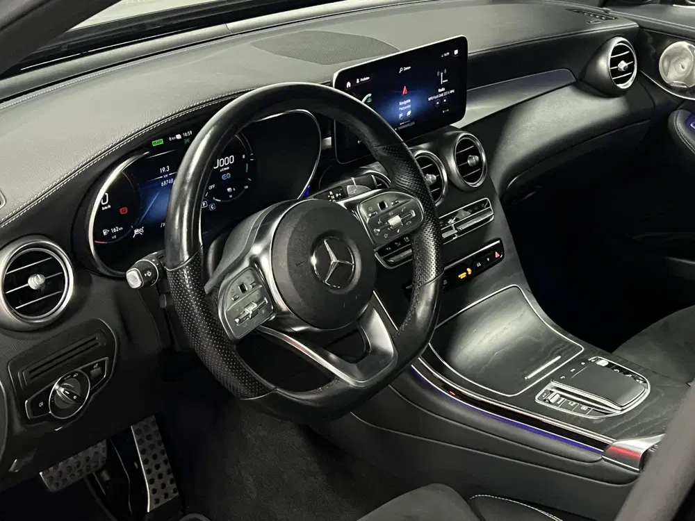 Mercedes-Benz GLC 300e 4MATIC AMG-line Distronic uit 2021, foto 13