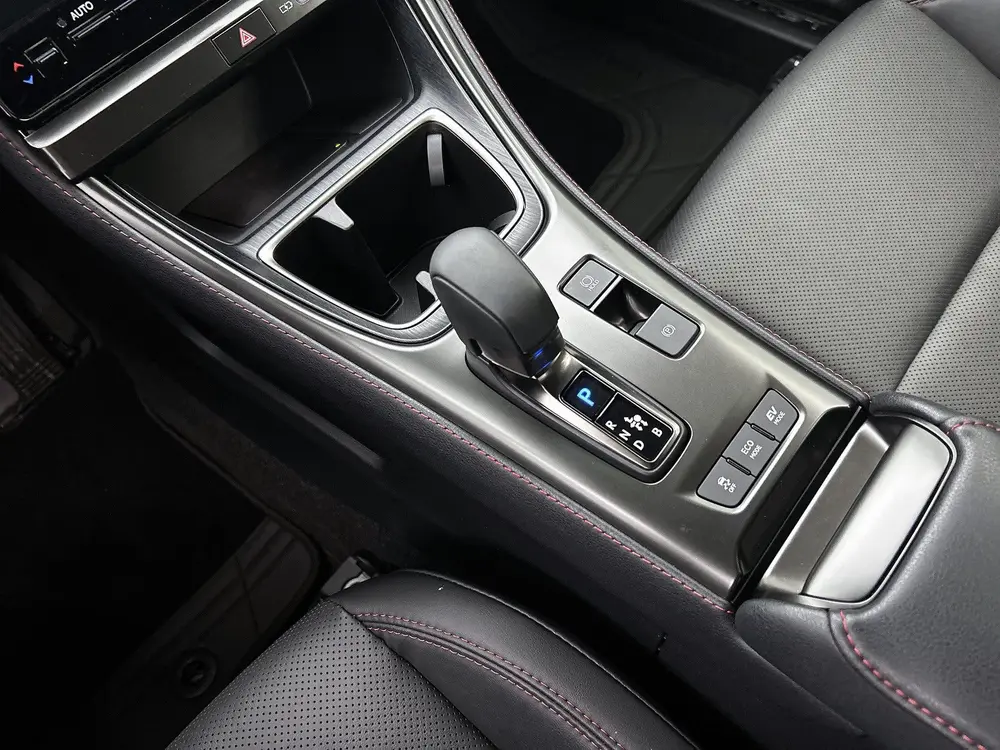 Lexus LBX Elegant 2WD uit 2024, foto 11