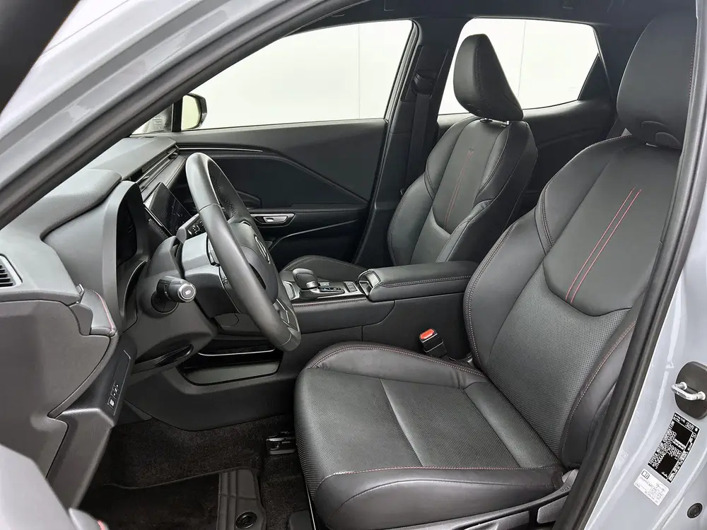 Lexus LBX Elegant 2WD uit 2024, foto 16