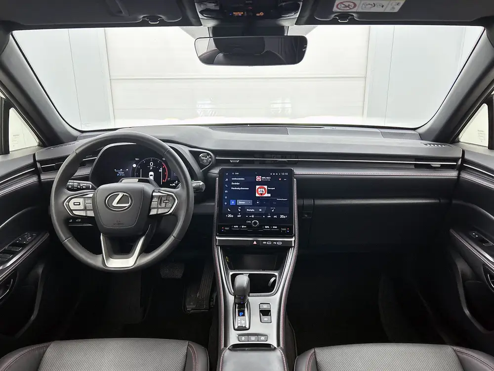 Lexus LBX Elegant 2WD uit 2024, foto 4