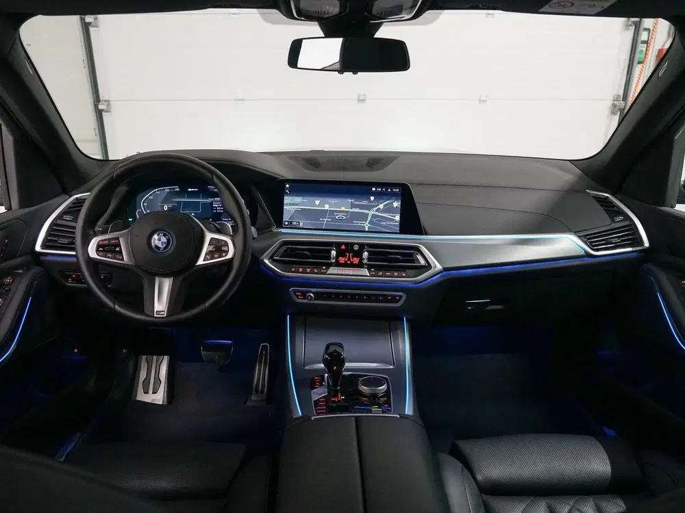 BMW X5 xDrive45e M-Sport uit 2023, foto 10