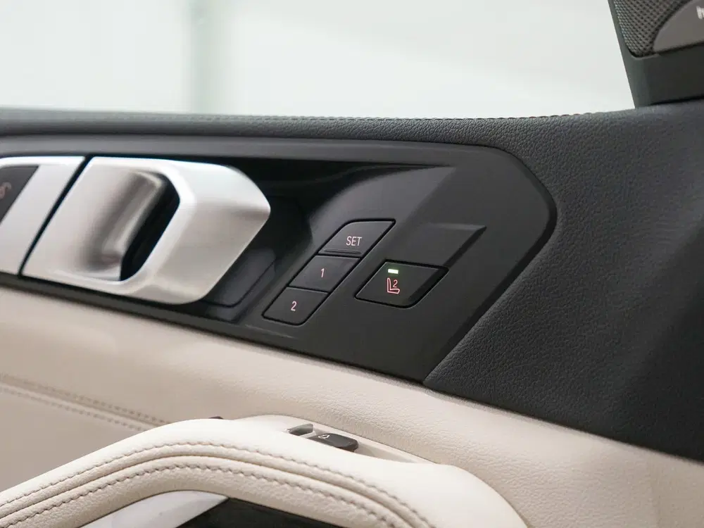 BMW X5 xDrive45e M-Sport uit 2021, foto 15