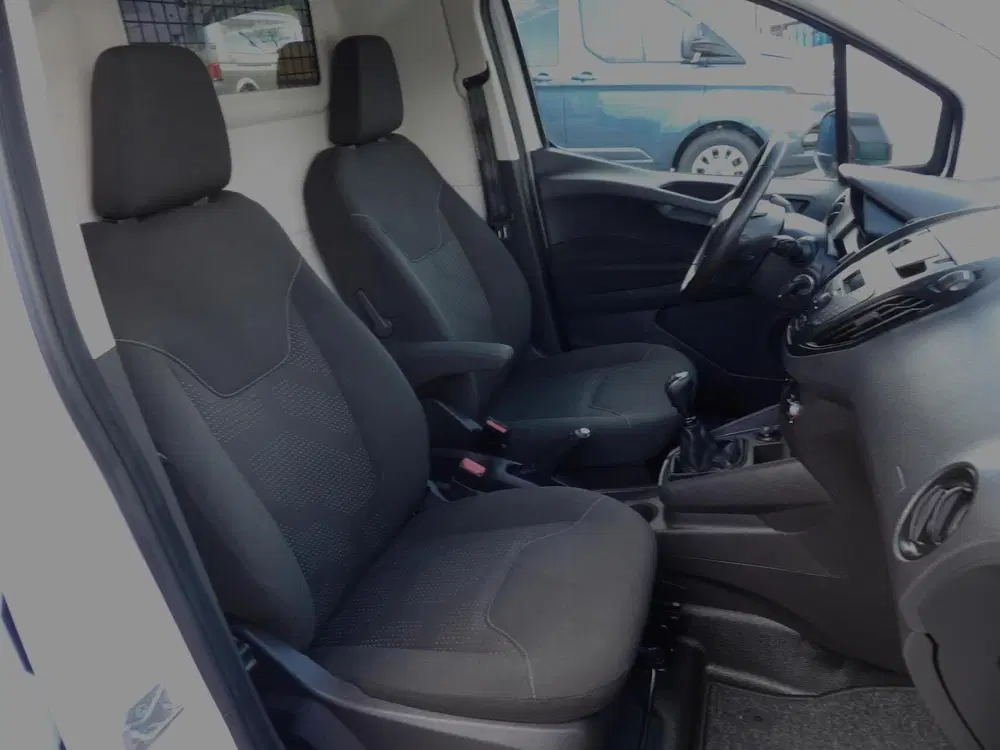 Ford Transit Courier 1.0 BENZINE ECOBOOST 100PK 2020 1eEIGEN uit 2020, foto 11