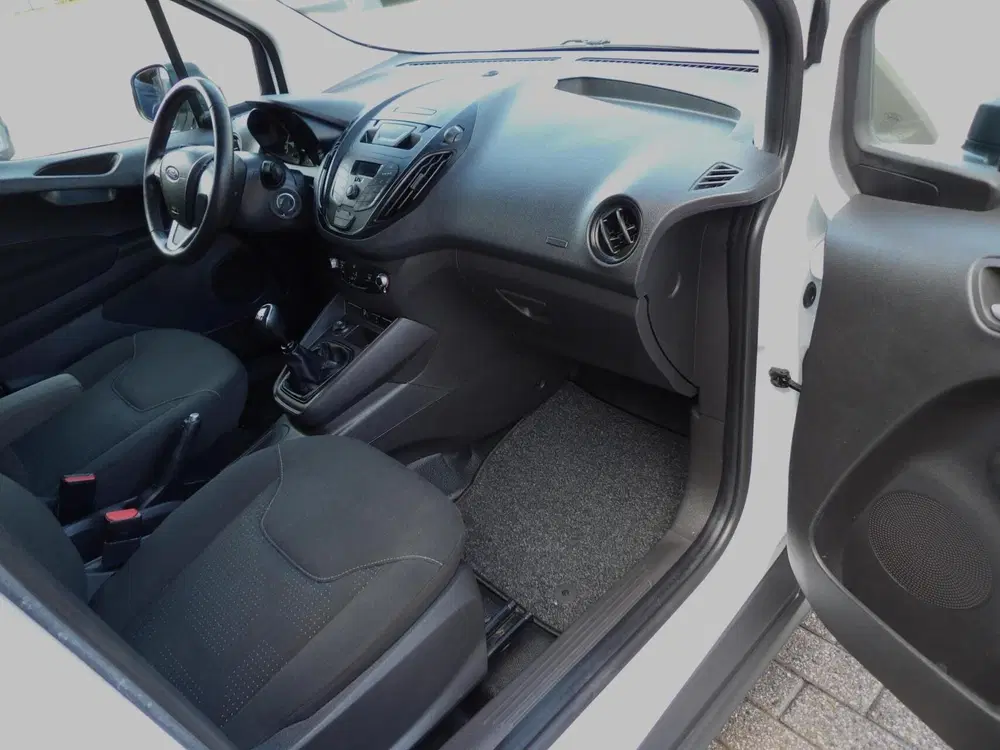 Ford Transit Courier 1.0 BENZINE ECOBOOST 100PK 2020 1eEIGEN uit 2020, foto 12