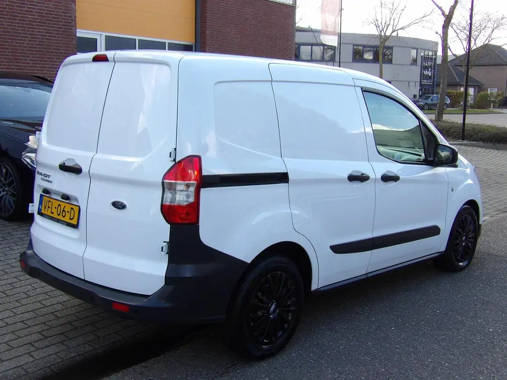 Ford Transit Courier 1.0 BENZINE ECOBOOST 100PK 2020 1eEIGEN uit 2020, foto 5